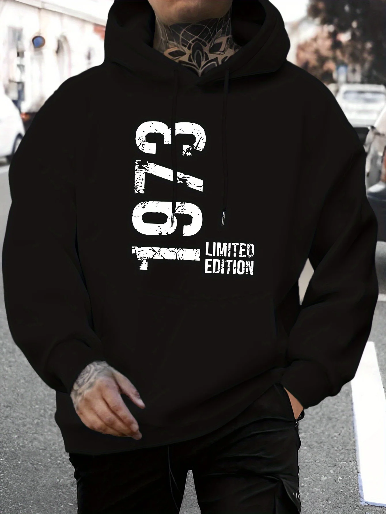 High street retro men's loose-fitting hooded shirt with distressed digital print, trendy, casual and comfortable