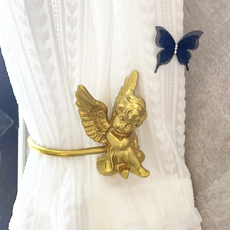A pair of angel curtain hooks, golden U-shaped hooks, curtain hooks, curtain rods