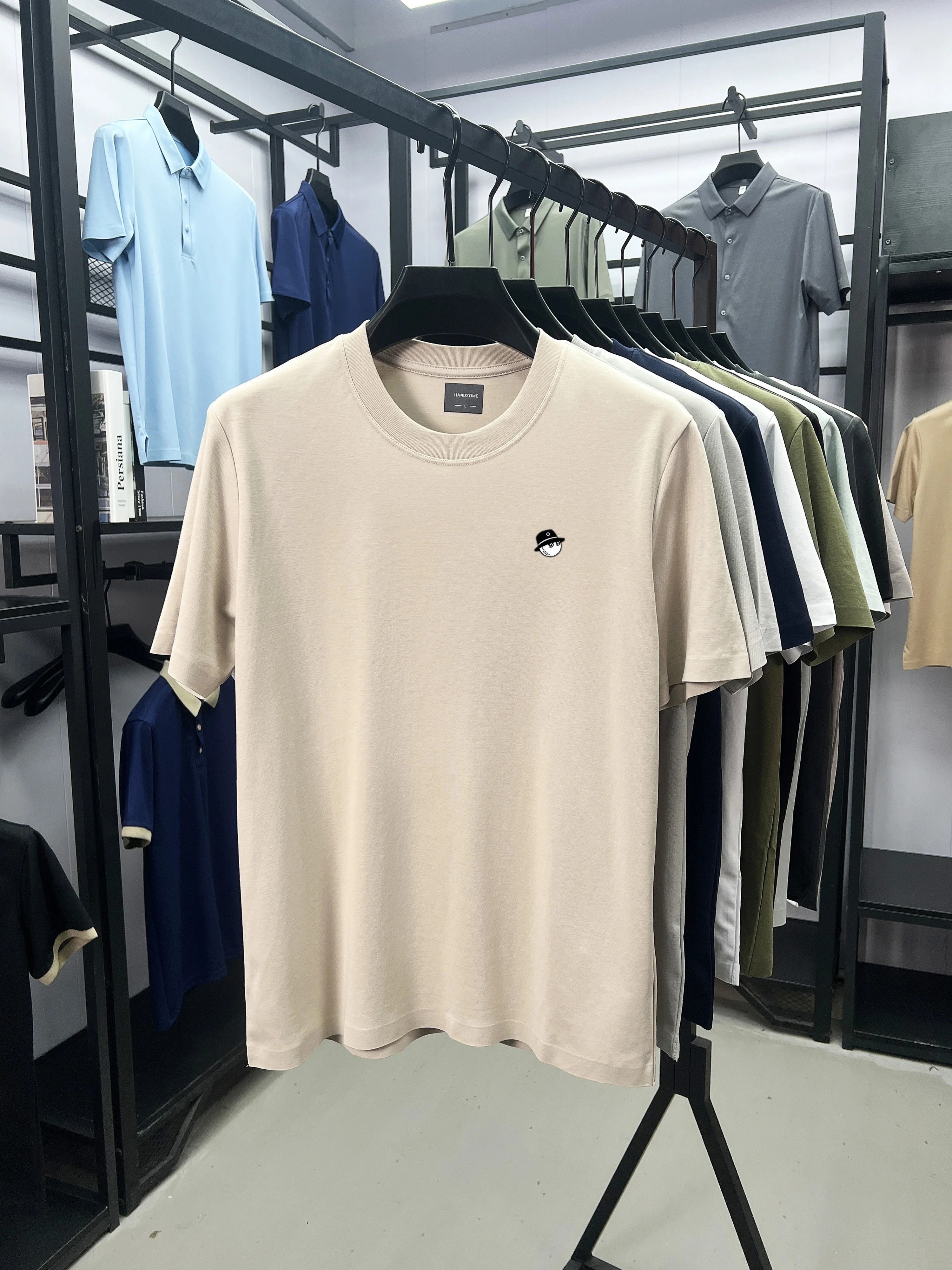 Sommerliches, modisches, besticktes Oberteil für Herren, Rundhalsausschnitt, Kurzarm-T-Shirt, weich, bequem, alltagstauglich, sportlich, vielseitig. – Detail 6