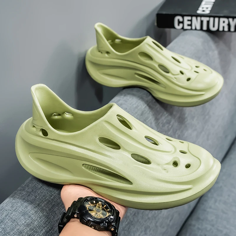 

Men's New Summer Lightweight Slip-On Sandals for Outdoor Wear, Suitable for Wading in Water and on the Beach