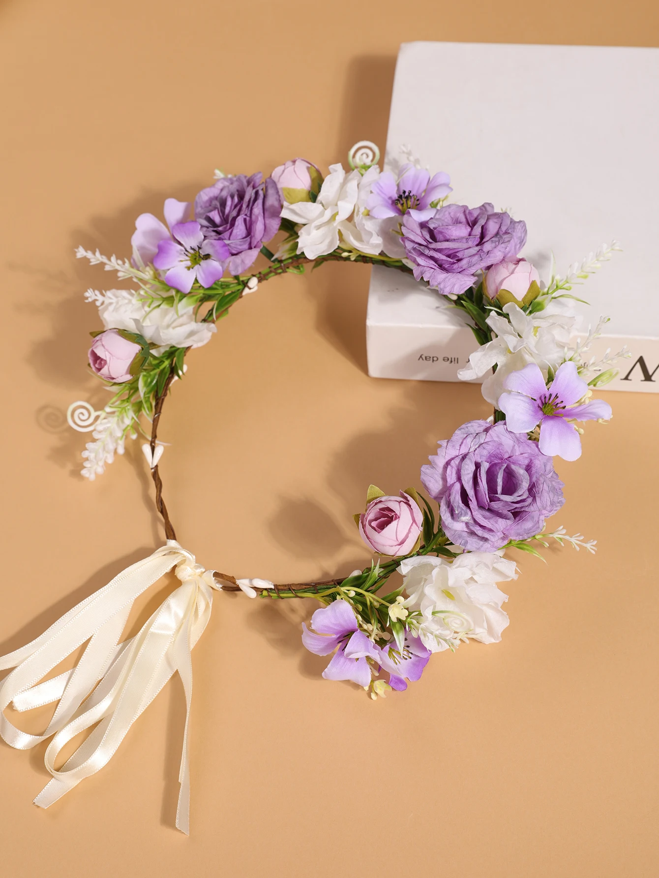Simulierte Rosenblüten-Girlande als Kopfschmuck - Bohemian-Style Verstellbares Band-Haarband - Geeignet für Brautjungfern, Hochzeiten, Porträts – Detail 10
