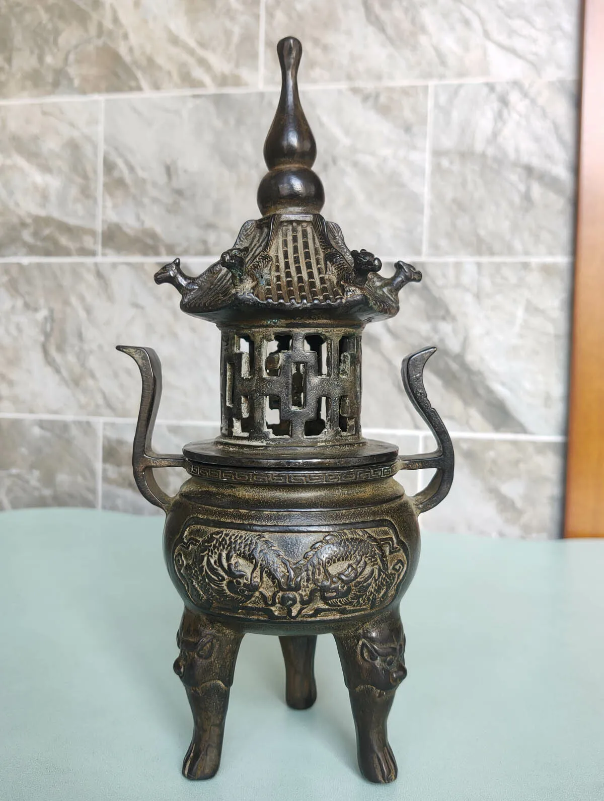 Old building Bronze copper lucky dragon Censers statue incense burners Signed