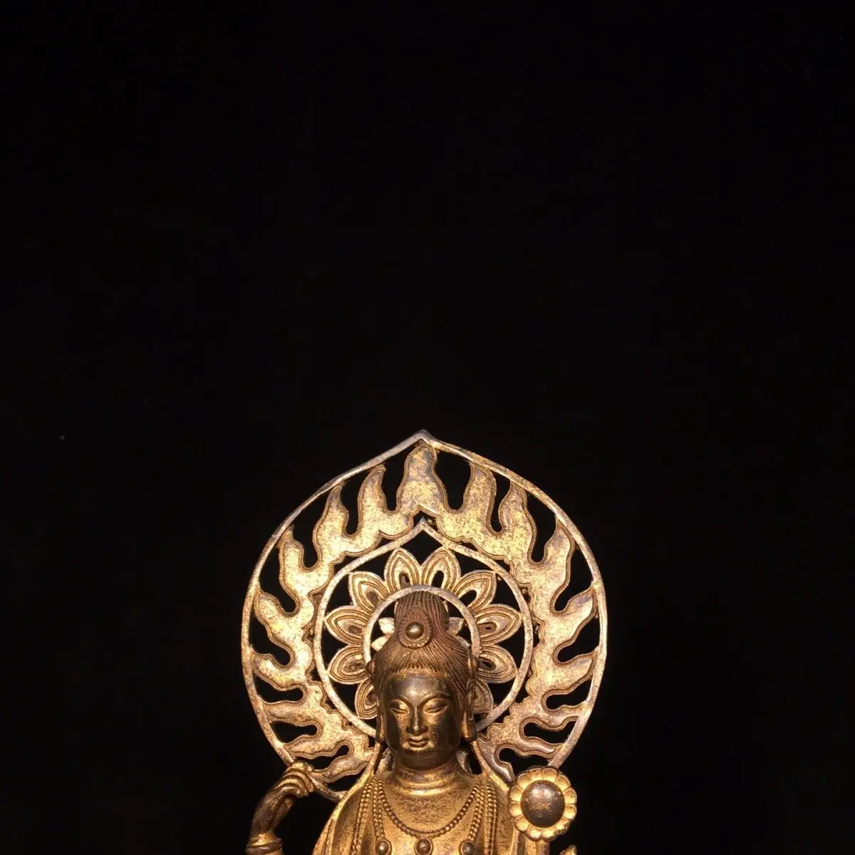 Square Base Flame Guanyin Bodhisattva Statue Ornament Decoration Tea Pet Figurines Desk Decor Accessories