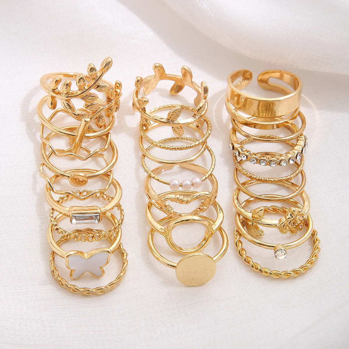 Luxury 3D Embossed Butterfly Leaf Multi-Joint Rings Hollow Heart Geometric Combo, Vintage Hong Kong Style Stackable Ring Set