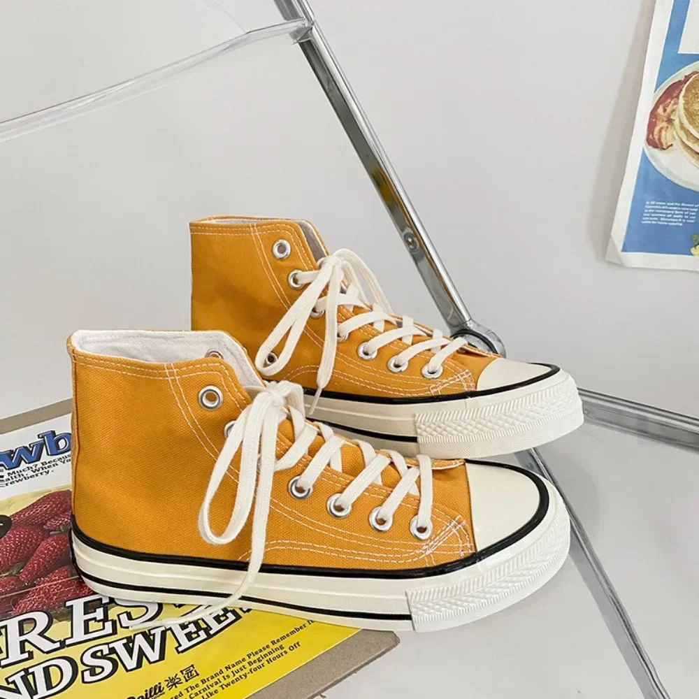 أحذية قماشية نسائية موضة ربيع 2025 أحذية رياضية رجالية مسطحة غير رسمية موضة جديدة مريحة للرجال والنساء أحذية سميكة سوليد