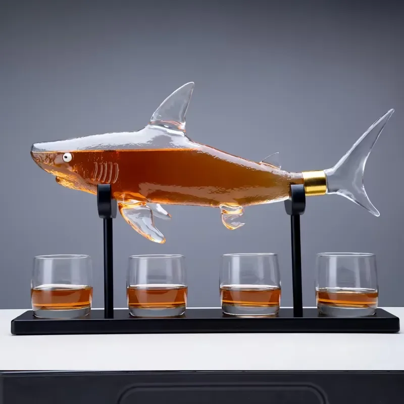 1300ml Borosilicate Glass Wine Bottle Shark Design Transparent Decanter with 4 Thickened Wine Glasses Set for Home Bar