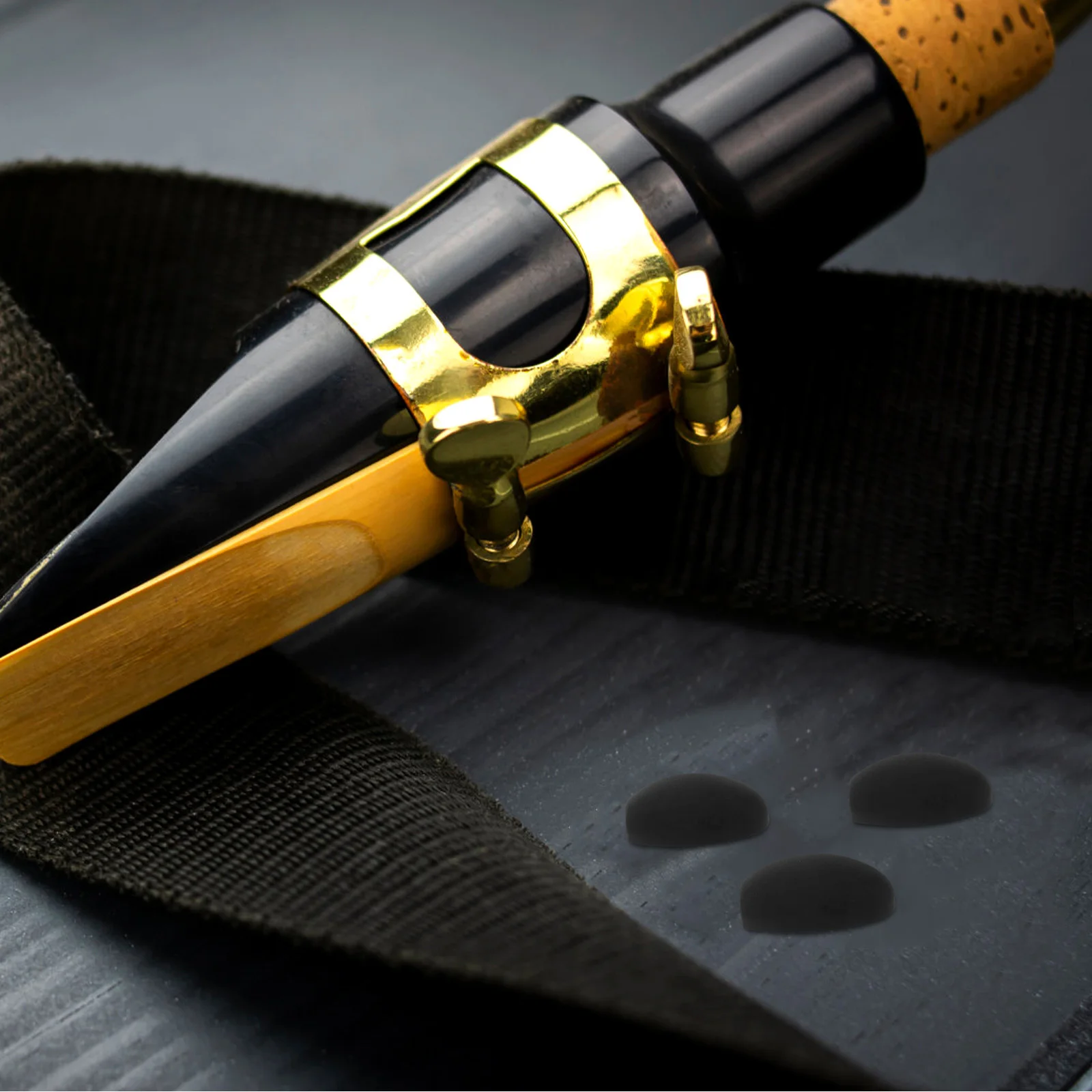 

3Pcs Saxophone Key Pads Black Wind Instrument Thumb Rest Palm Support Finger Protector for Alto Clarinet Flute Oboe Musicians