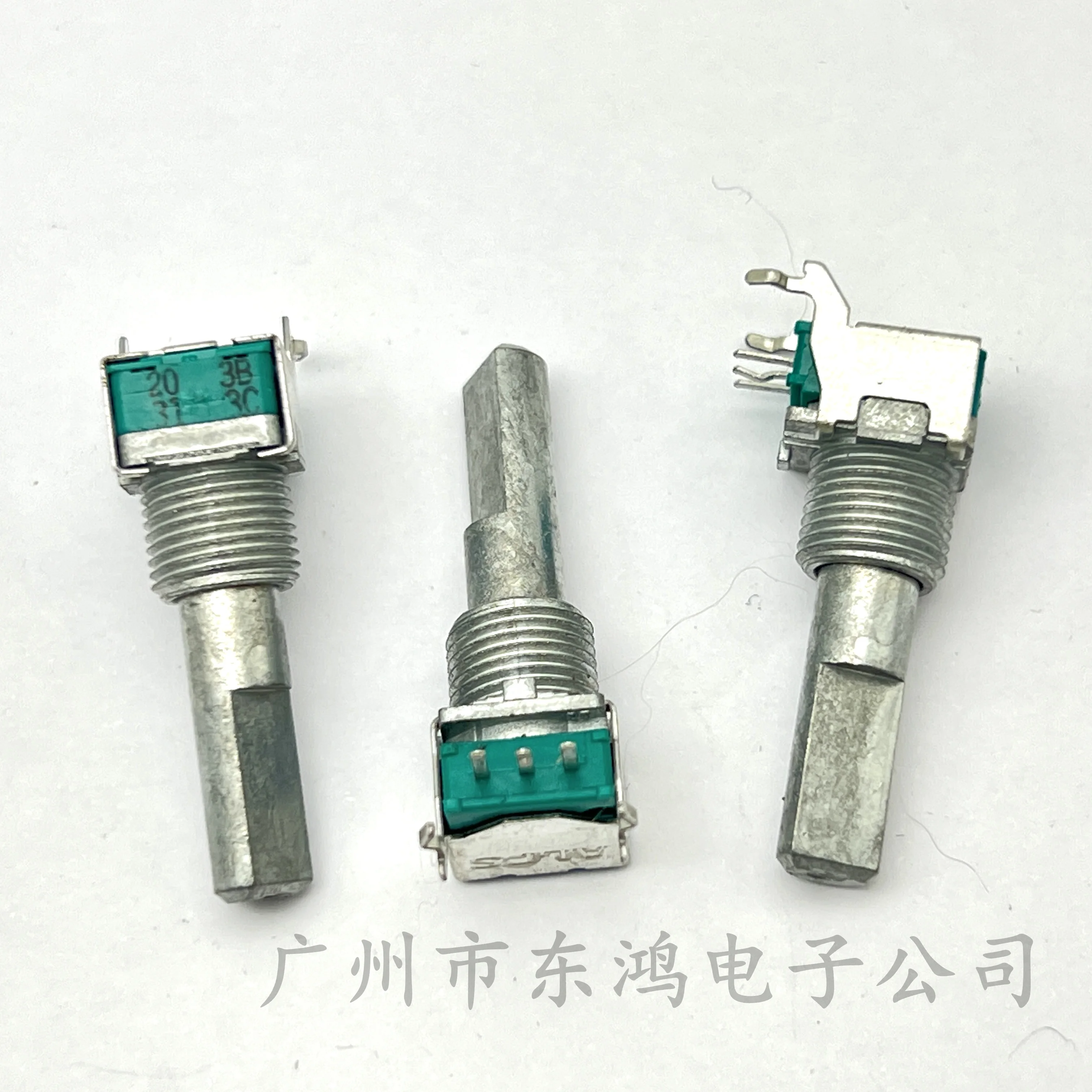 1 pcs Japan alps RK09 precision potentiometer single coupling bracket B20K shaft length 25mm