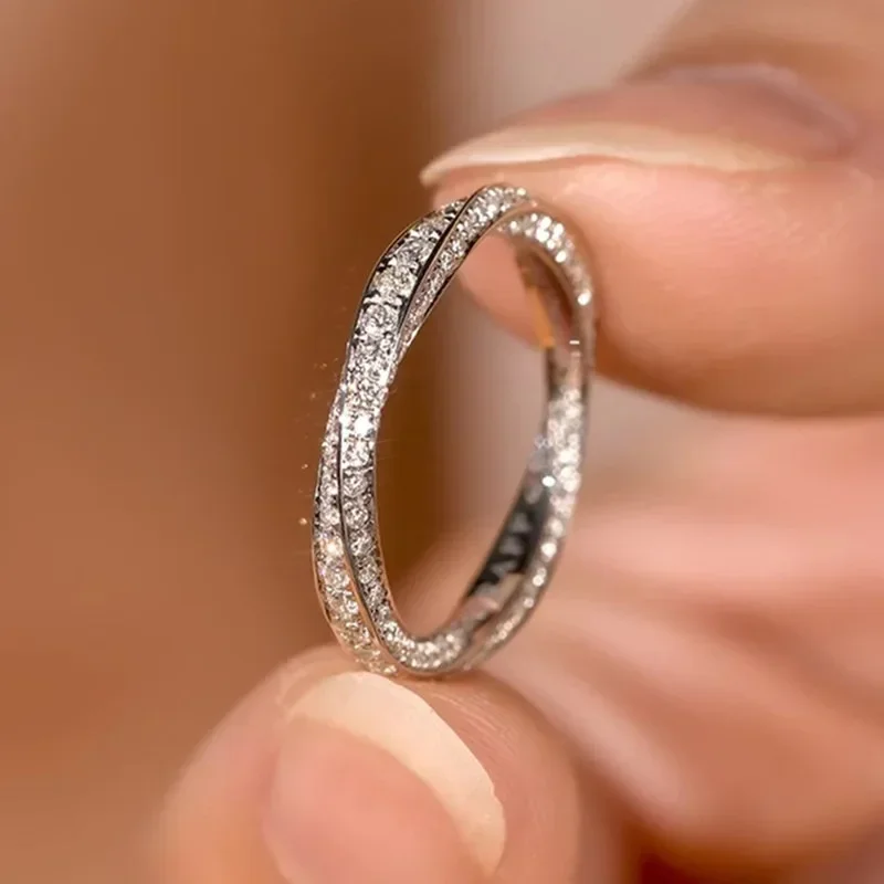 2025 New European and American Simple Classic Ring Fashion Explosive Engagement Micro Inlaid Zircon Women's Jewelry Wholesale