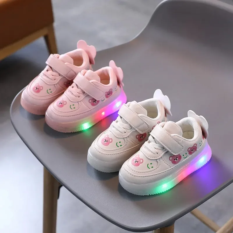 

Lovely Girl shoe Led Lights Shoes High Quality Girl Boy Soft Bot Sneakers Soft Glowing Shoe Little Bear kid shoe tennis shoes