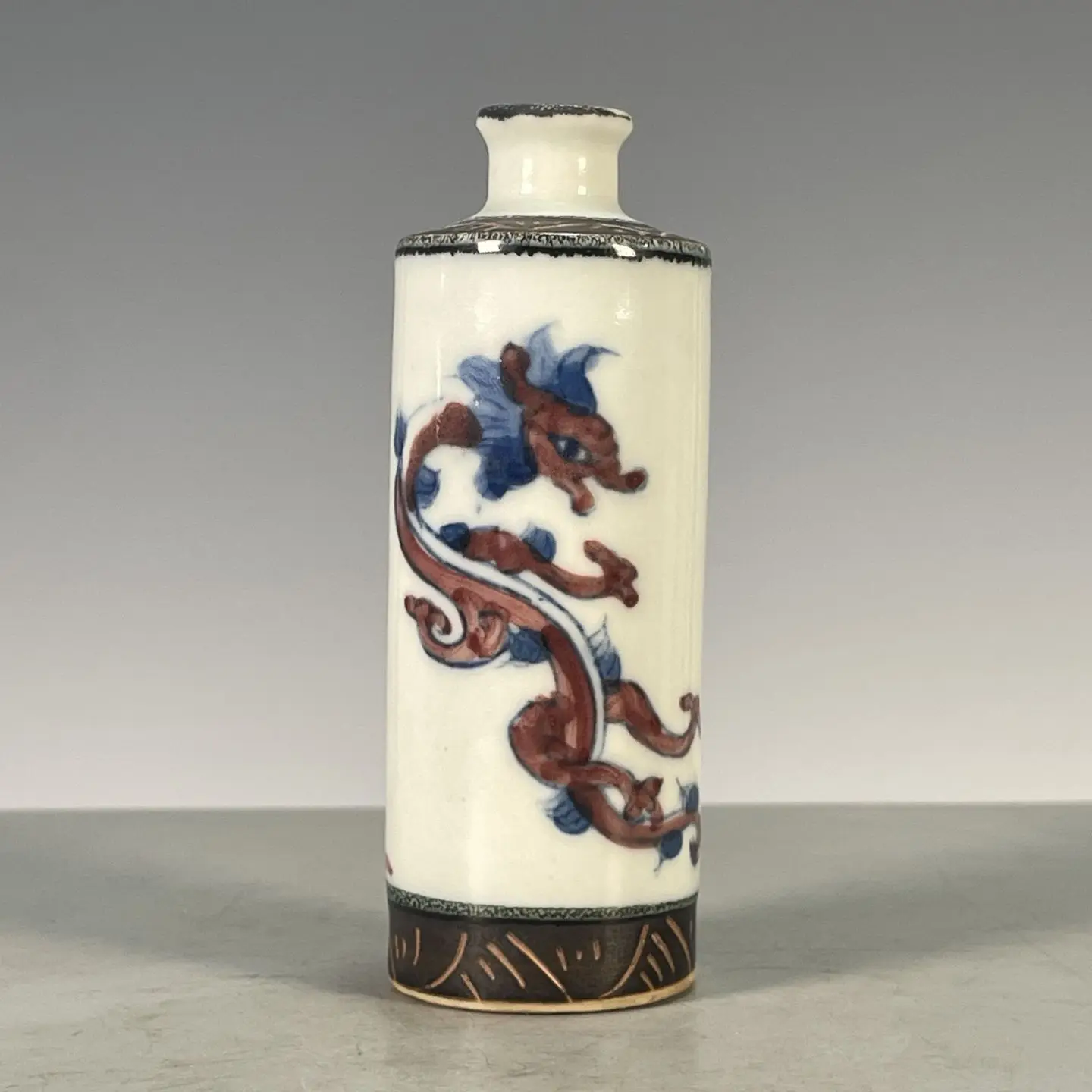 Collectible Porcelain Palm Play Curio, Freehand Dual Underglaze Blue-and-White & Copper Red Chilong Hornless Dragon Motifs