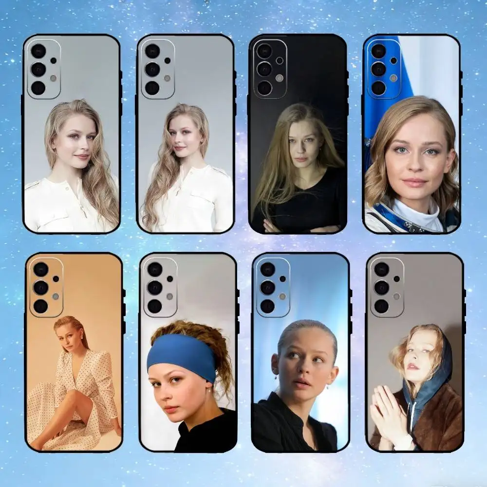 

Y-Yulia P-Peresild Phone Case For Samsung S25,S24,S23,S22,S21,S20,Ultra,Plus,FE Black Soft Cover