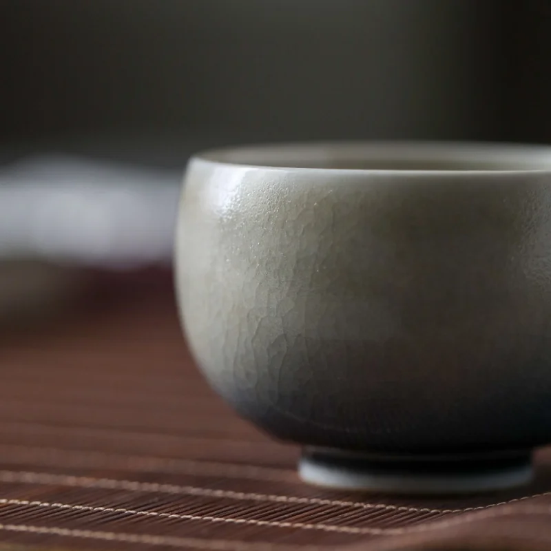 Blue Gradient Tea Cup Porcelain Tea Tasting Cup Master Cup Jingdezhen Gracked Glaze Supportable Pu'er Kung Fu Tea Cup Luohan Cup