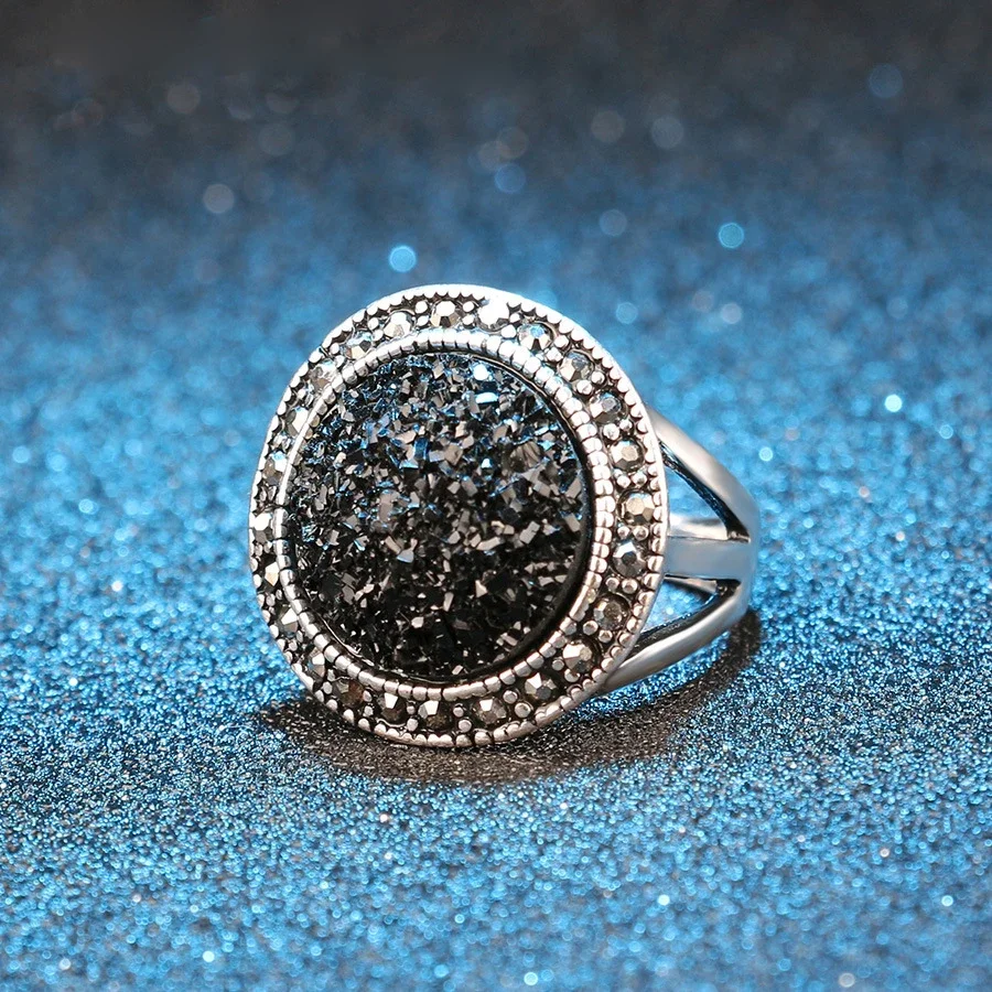 Vintage Black Oval Round Gravel Templar Ring for Women Retro Anel Carved Luxury Crystal Rhineston Silver Color Ring Jewelry