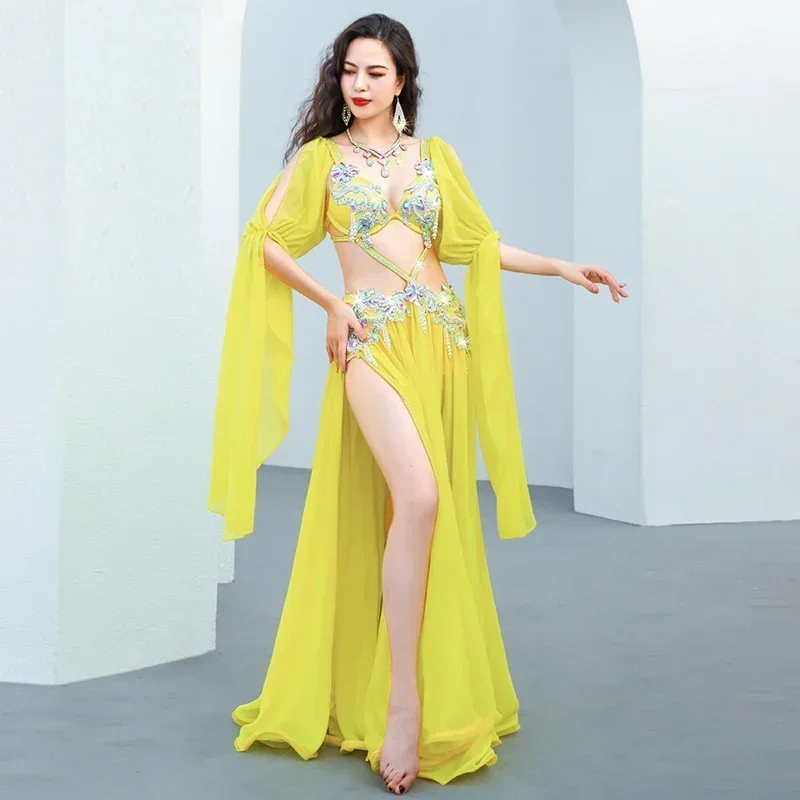 Traje de danza del vientre con tachuelas de diamantes, sujetador con tirantes, falda oscilante grande dividida, conjunto de ropa de actuación, ropa de competición de danza Oriental