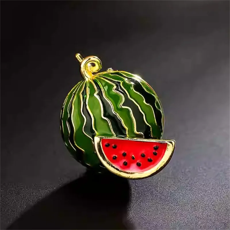 

Exquisite Enamel Colored Watermelon Brooches For Women Sweet Cute Mini Drip Oil Fruit Alloy Brooch Casual Jewelry Accessory Pins