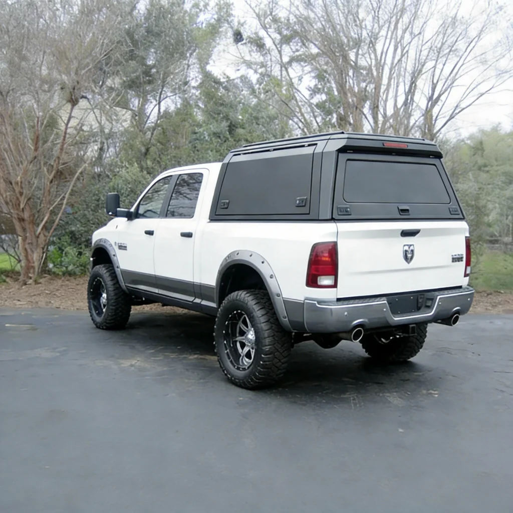 

SLTF Travel Dustproof Durable Pickup Truck Canopy for TOYOTA HILUX TRAVO 2026 Low Profile Composite Cap with Roof Rails