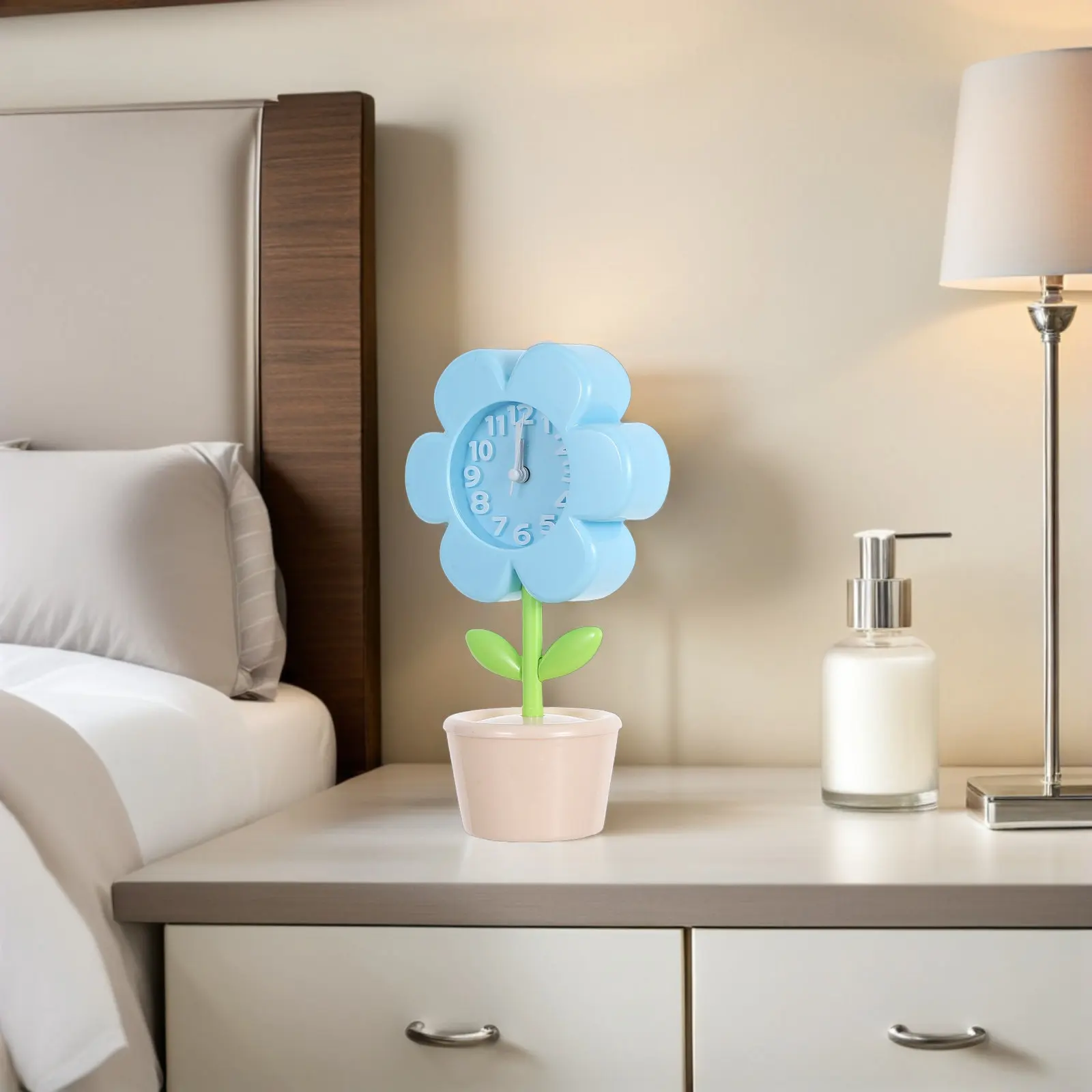 Kawaii Flower Alarm Clock Cute Silent Movement Mini Clock for Teenagers Students Bedroom Desk Decorative Alarm Timepiece