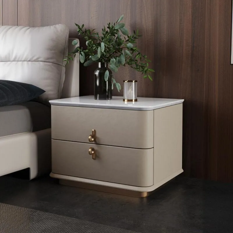 Locker Moderner Nachttisch aus hellem Luxusmarmor