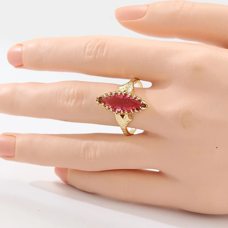 Vintage Inlaid Red CZ Women's Ring Ethnic Gold Color Hand Carving Daily Wear Party Jewelry Anniversary Gift