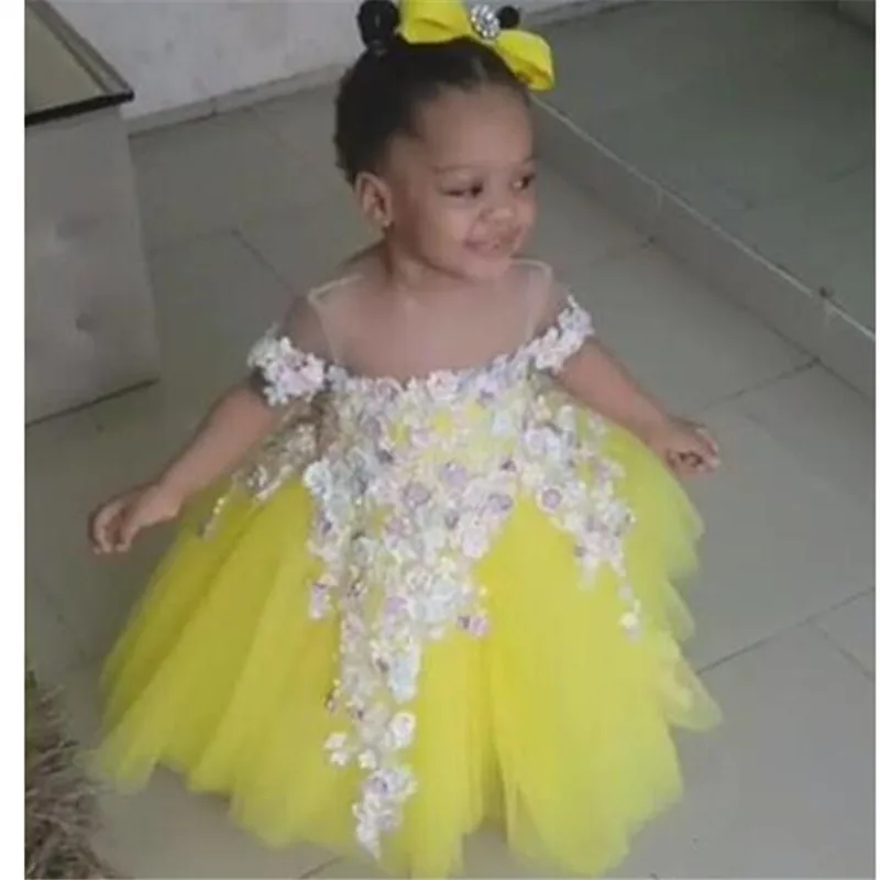 

Yellow 3D Appliques Floral Baby Girl 0-10 Years Birthday Outfits Children's Girls First Communion Dresses Girl Kids Party Wear