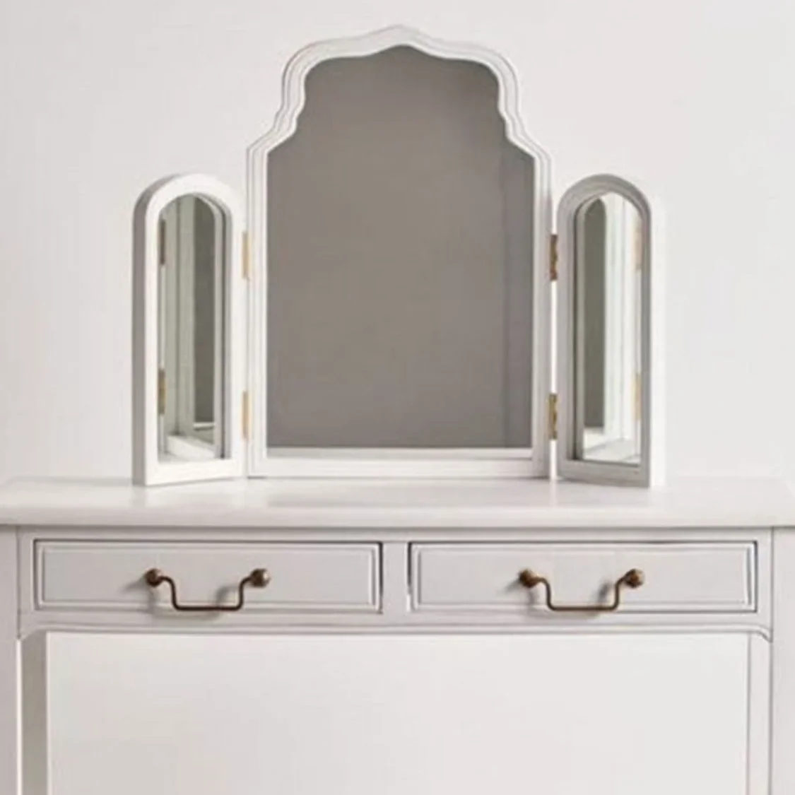 European Style Dressing Table Mirror Desktop Light Luxury Nordic Triple Fold Mirror Portable Cosmetic Vanity Accessory Folding
