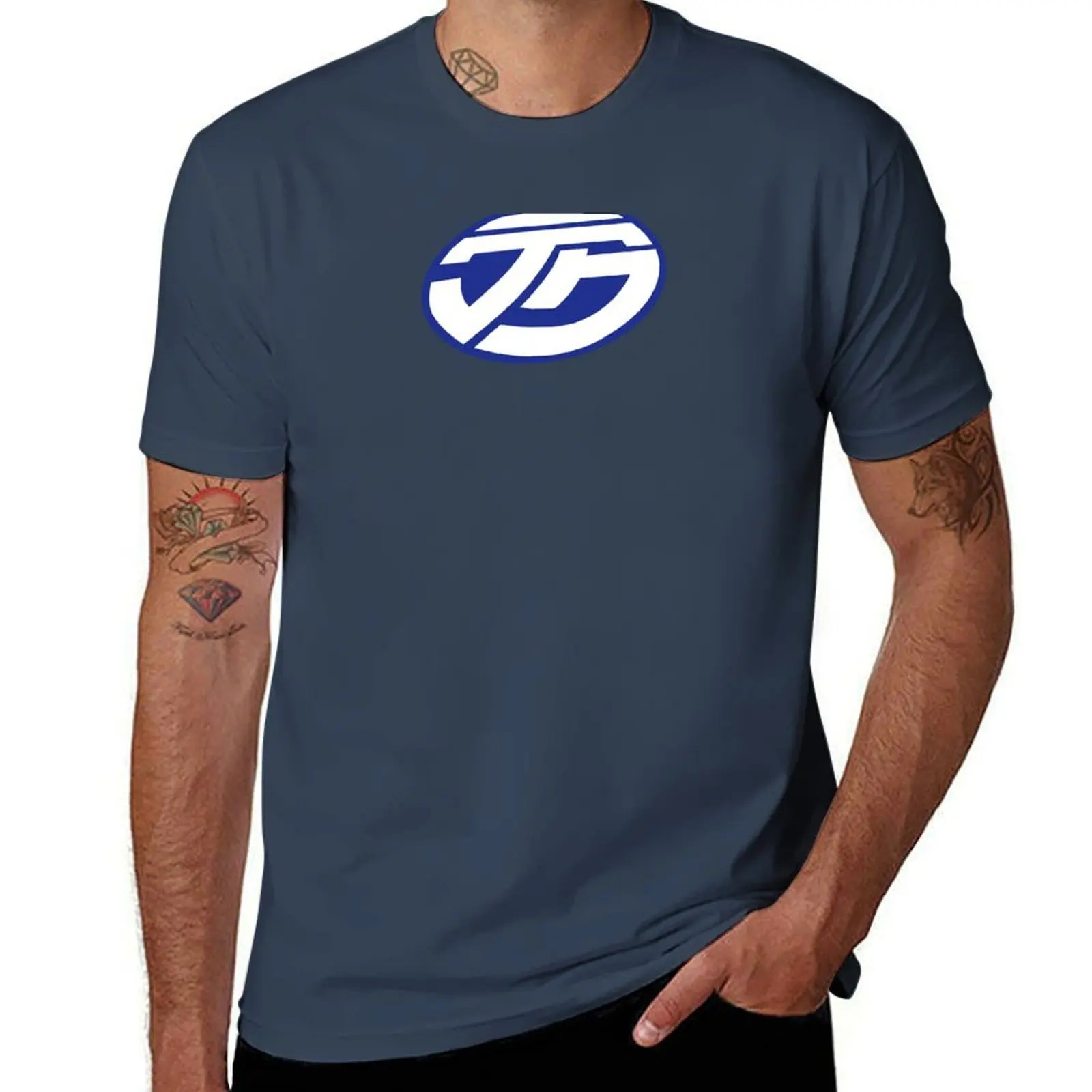 Camiseta básica informal de manga corta de algodón con logo blanco y azul Teku Plain