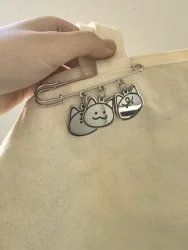 Anime Love and Deepspace Sylus Cosplay Cat Brooch Pin Satchel Pendant Cartoon Breastpin Handbag Accessories Decorate Xmas Gift