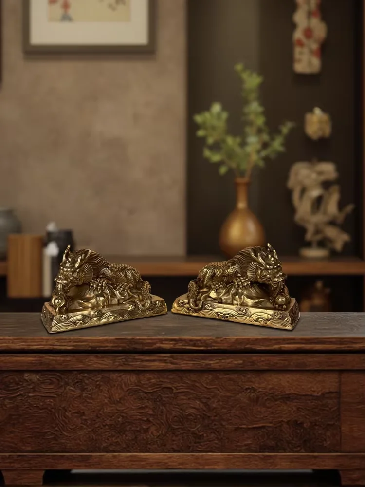 Old Brass Water absorbing beast a pair Exorcism Water avoiding mythical beast study screen Amass wealth Ornaments