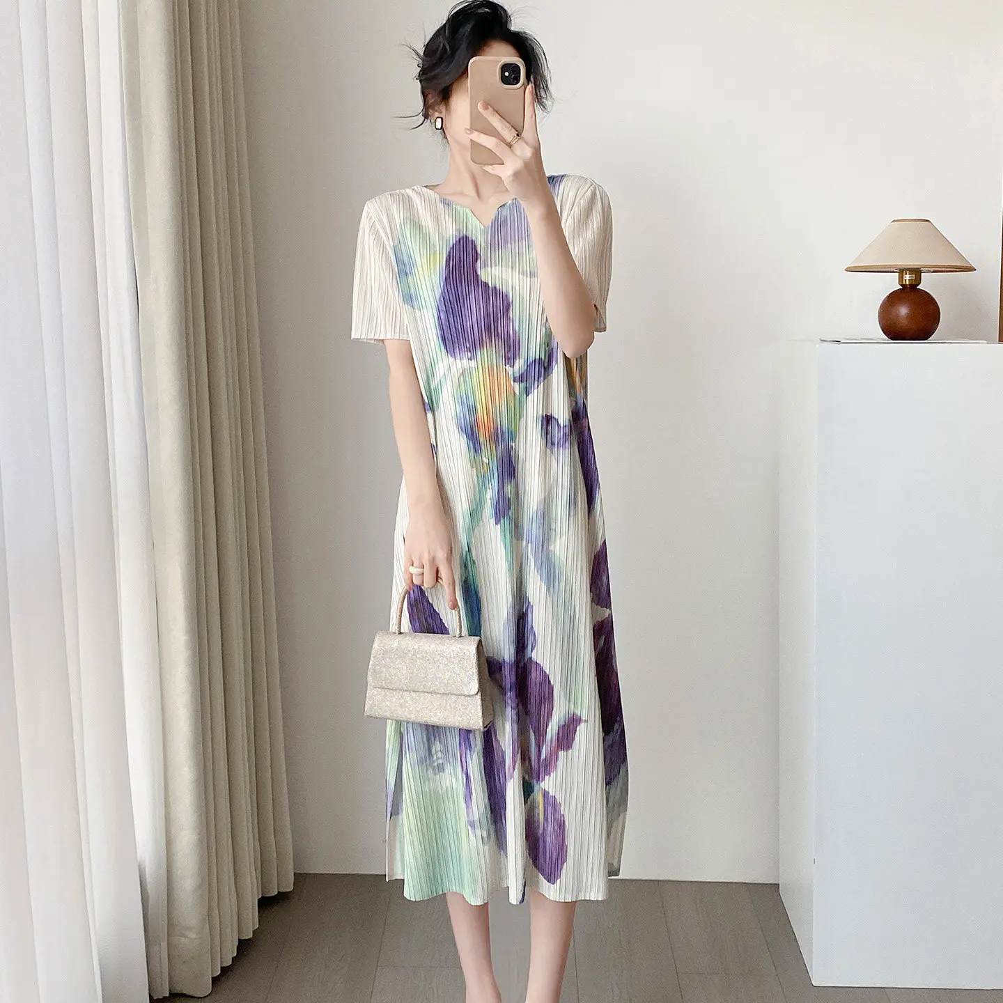 

Miyake Pleated 2026 New Arrival High-Street Style Printed Dress for Women Summer Short-Sleeved V-Neck Pleated Midi Dress Pleat