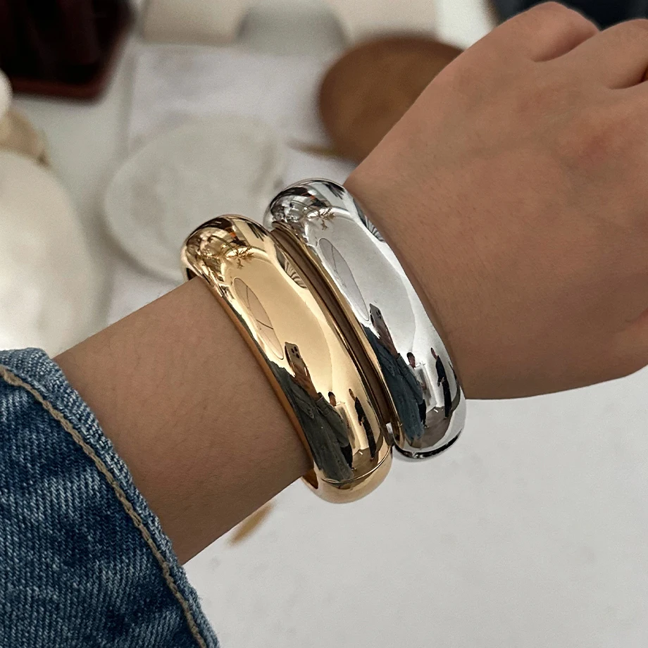 

Lacteo Punk Smooth Heavy Metal Chunky Open Bangles for Women Fashion Statement Vintage Gold Color Spring Bracelets Men Jewelry