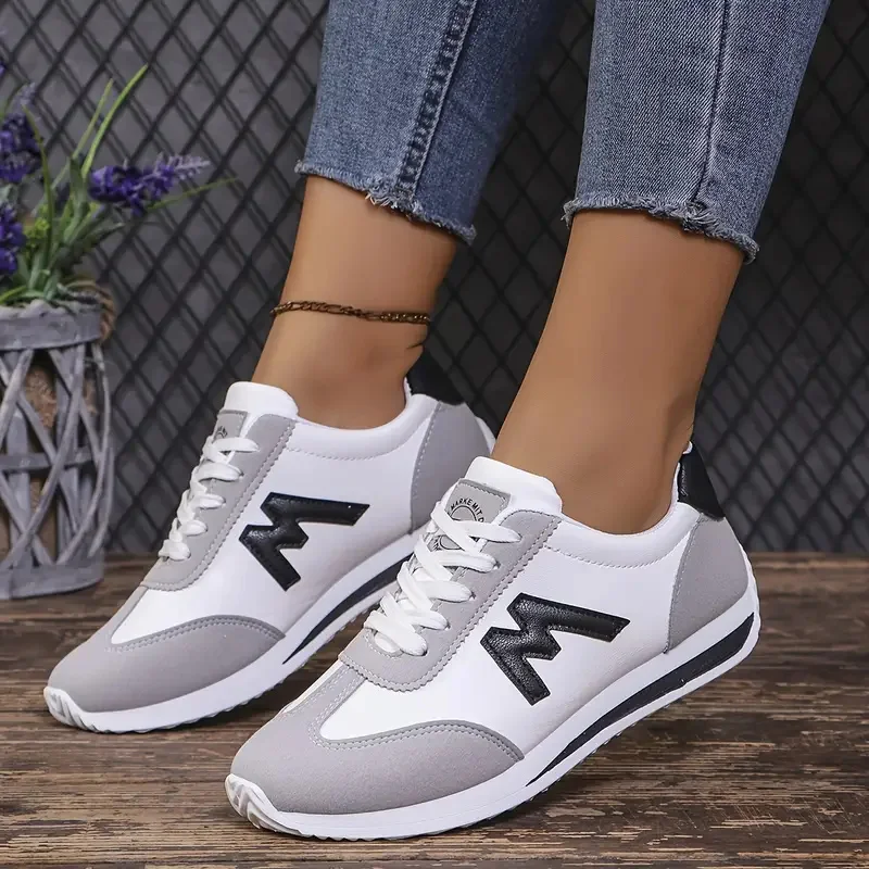 Mulheres sapatos casuais primavera nova cabeça redonda boca profunda tênis casuais feminino luz versátil respirável sapatos de renda cruzada para mulher