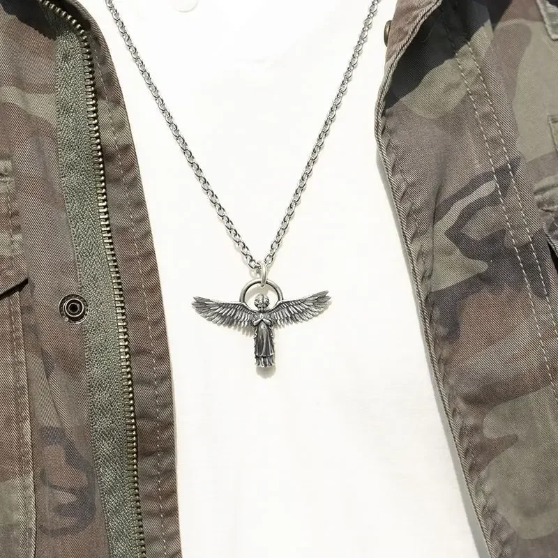 Trend Silver Plated Angel Wings Prayer Pendant Necklace Romantic Men and Women Couple Amulet Necklace Fashion Jewelry Gift