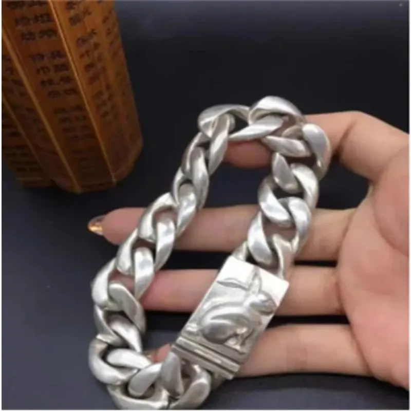 

Tibetan Silver Color Rabbit Bracelet Fashion Bangle Personalized Jewelry Exquisite Workmanship Couple Men Women Gift