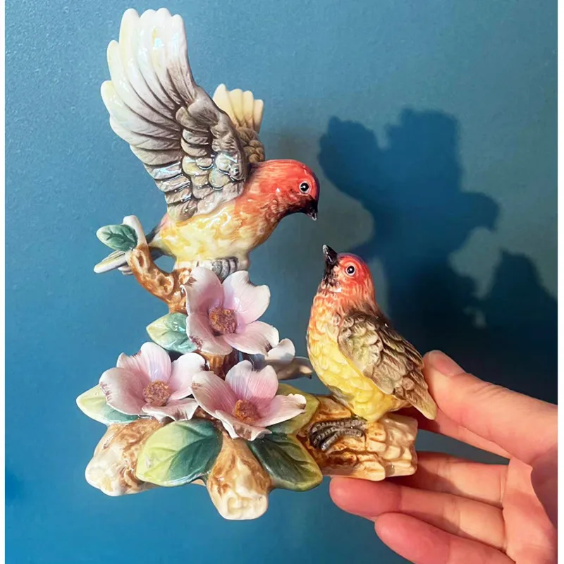 Fly Wing To Wing  Love Bird Hand Painted Ceramic Craft Ornaments Fine Craftsmanship Simulated Animals Wine Cabinet Home Decor