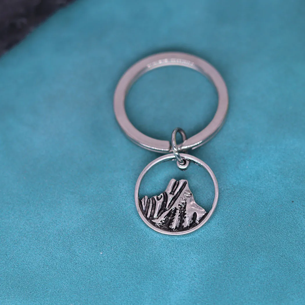 Nedar Mountains of the World Pendant Fashion Key Chain Women Range Hiker Climbing Keyring Jewelry Party Men Gifts Keychain