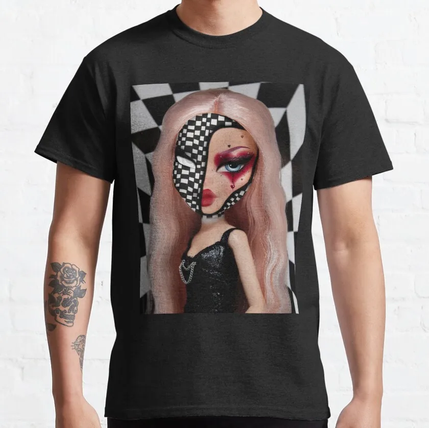 

Bratz Queen of Wonderland Cloe 2000s vartoon doll Y2k clothing 100% cotton printed punk T-Shirt for men plus size men‘s shirt