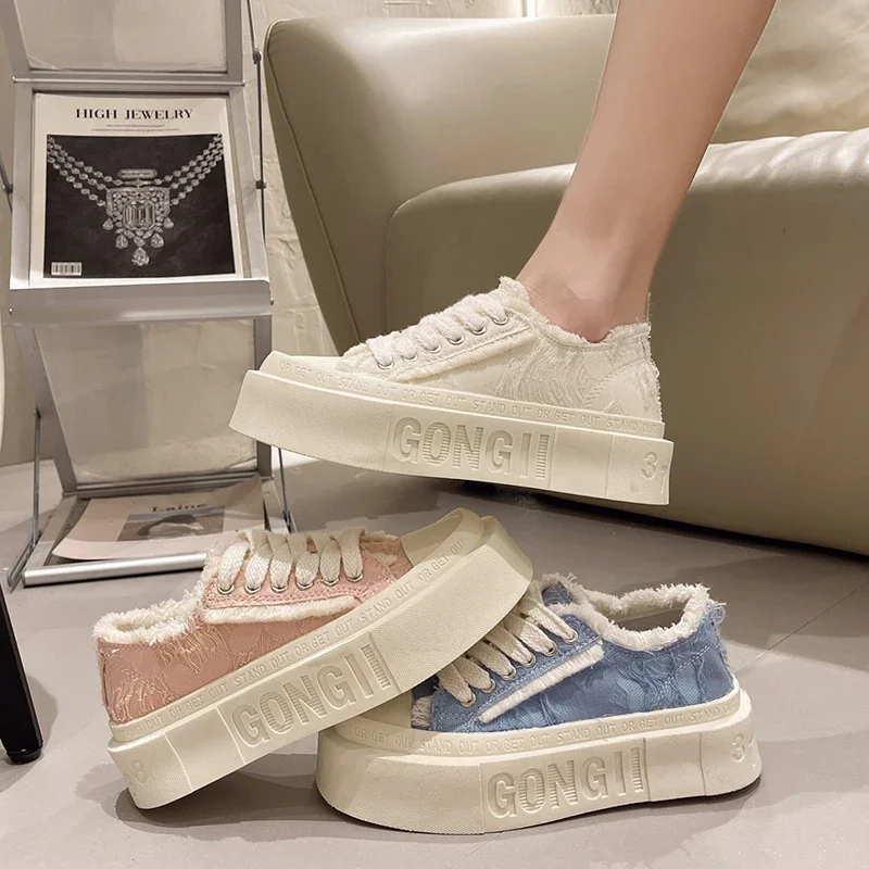 Canvas Shoes Women New Versatile Platform Square Toe White Shoes Beggar Casual Breathable Sneakers Popular Biscuit Shape Shoes