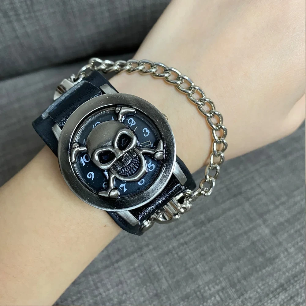 Quartz Watch Men\'s Watch Trendy Watch Fashion Nostalgic Rock Retro Hip-hop Punk Style Scorpion Belt Chain Skull Rivet Belt Watch