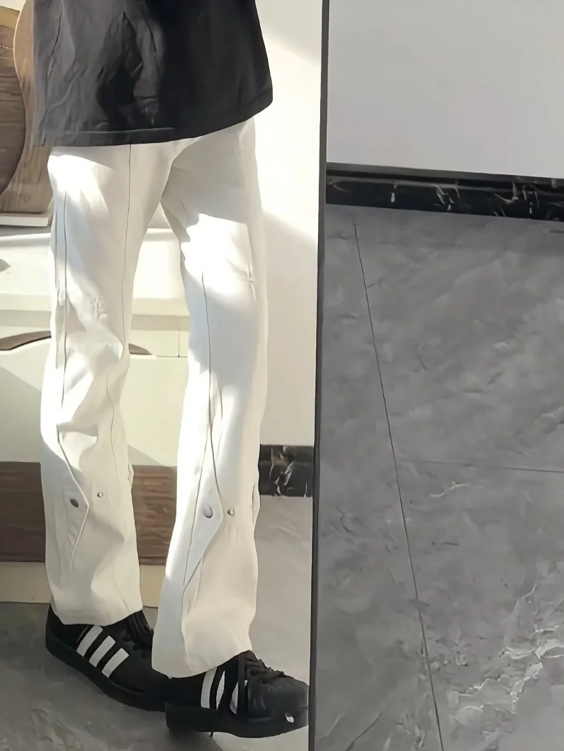 

Мужские джинсы Cleanfit Rivet White: модные, брендовые, в американском стиле, с легким клешем, прямые штанины