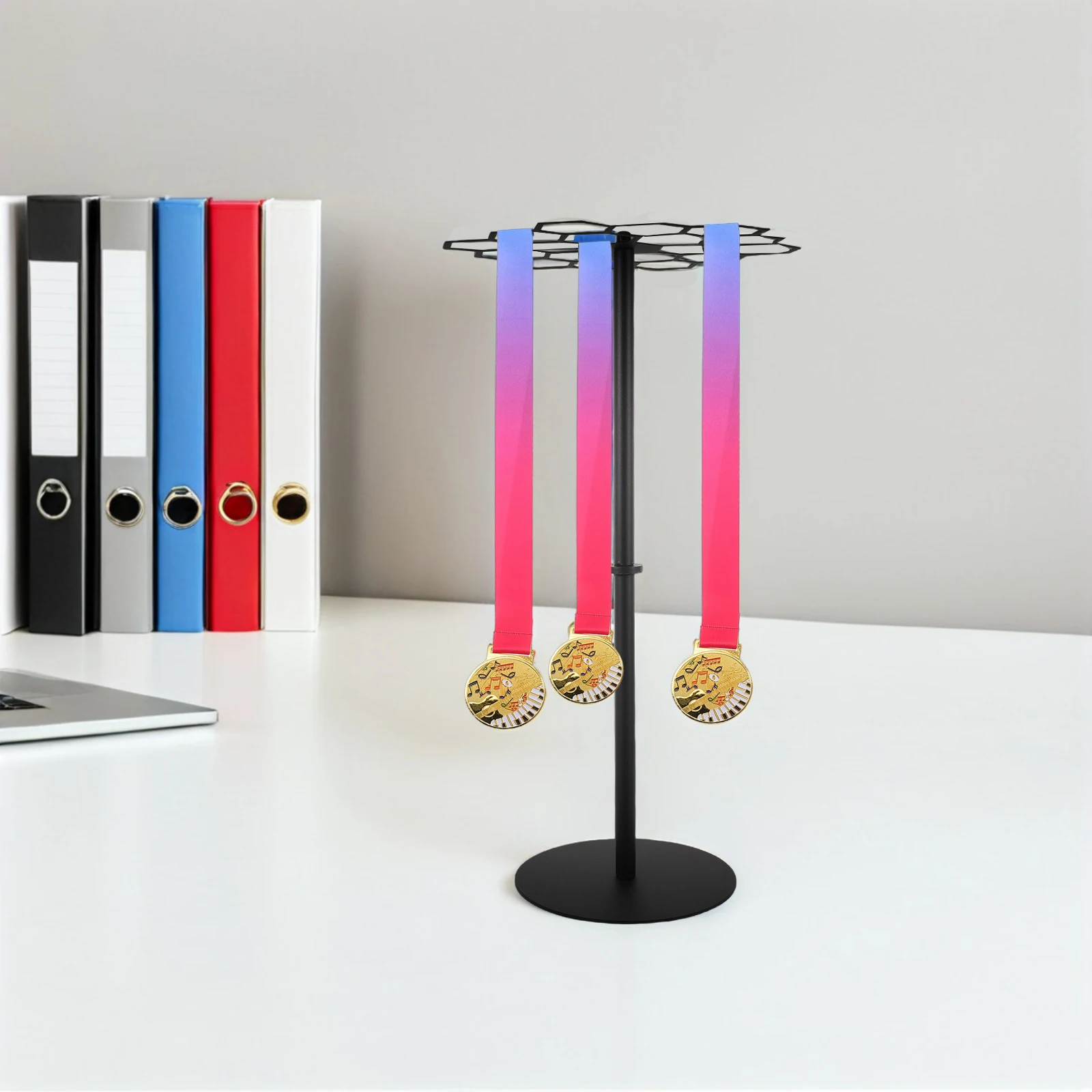

Rotating Medal Display Stand Desktop Trophy Hanger Rack For Soccer Baseball Swimming Award Space-Saving Metal Medal Holder 360