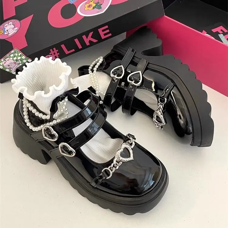 Black Leather Shoes Spring and Autumn Season Metal Chain Sponge Cake Sole Mary Jane Shoes Women\'s Patent Leather Gothic Style