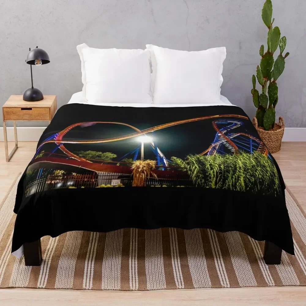 

Cedar Point Sandusky Ohio Valravn Roller Coaster - 2021 Throw Blanket Cozy Napping Blanket Gift for Mom Dad