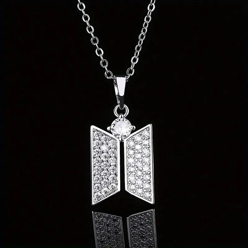 

Fashion Necklace with Crystal-tone Zircon Alloy Pendant Gift for Fans