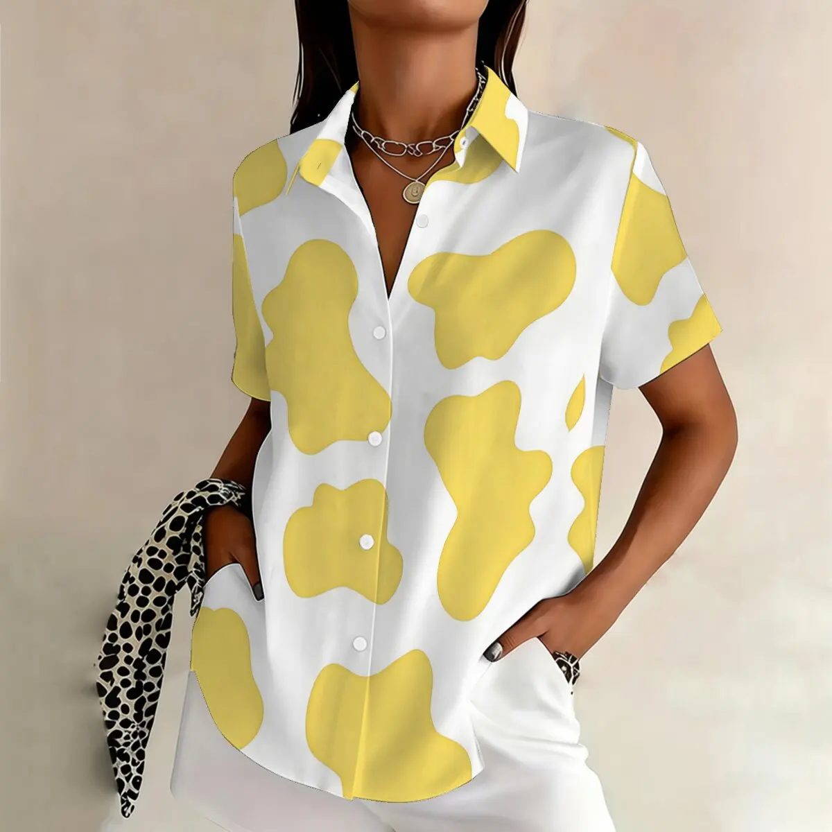 

Women's plus-size short-sleeve shirt, yellow cow pattern design, simple and relaxed, stylish and age-reducing, suitable