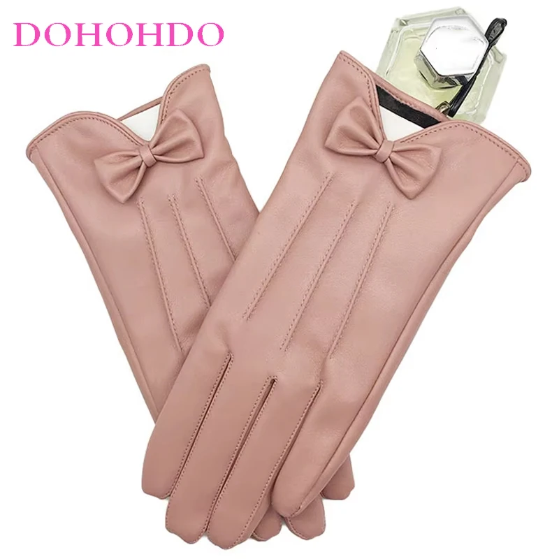 

Touch-screen Black Leather Gloves In Winter Ladies Butterfly Design Warm And Velvet Motorcycle Gloves For Driving And Cycling