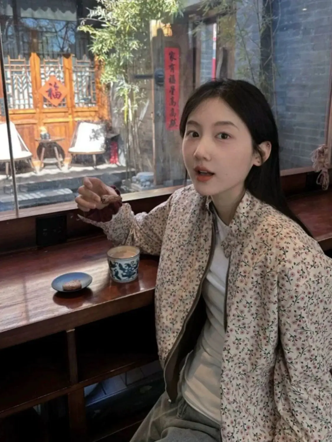 

Женские куртки на молнии, молодежная женская одежда, украшение с металлической пряжкой, женские высококачественные облегающие модные стильные куртки из искусственной кожи