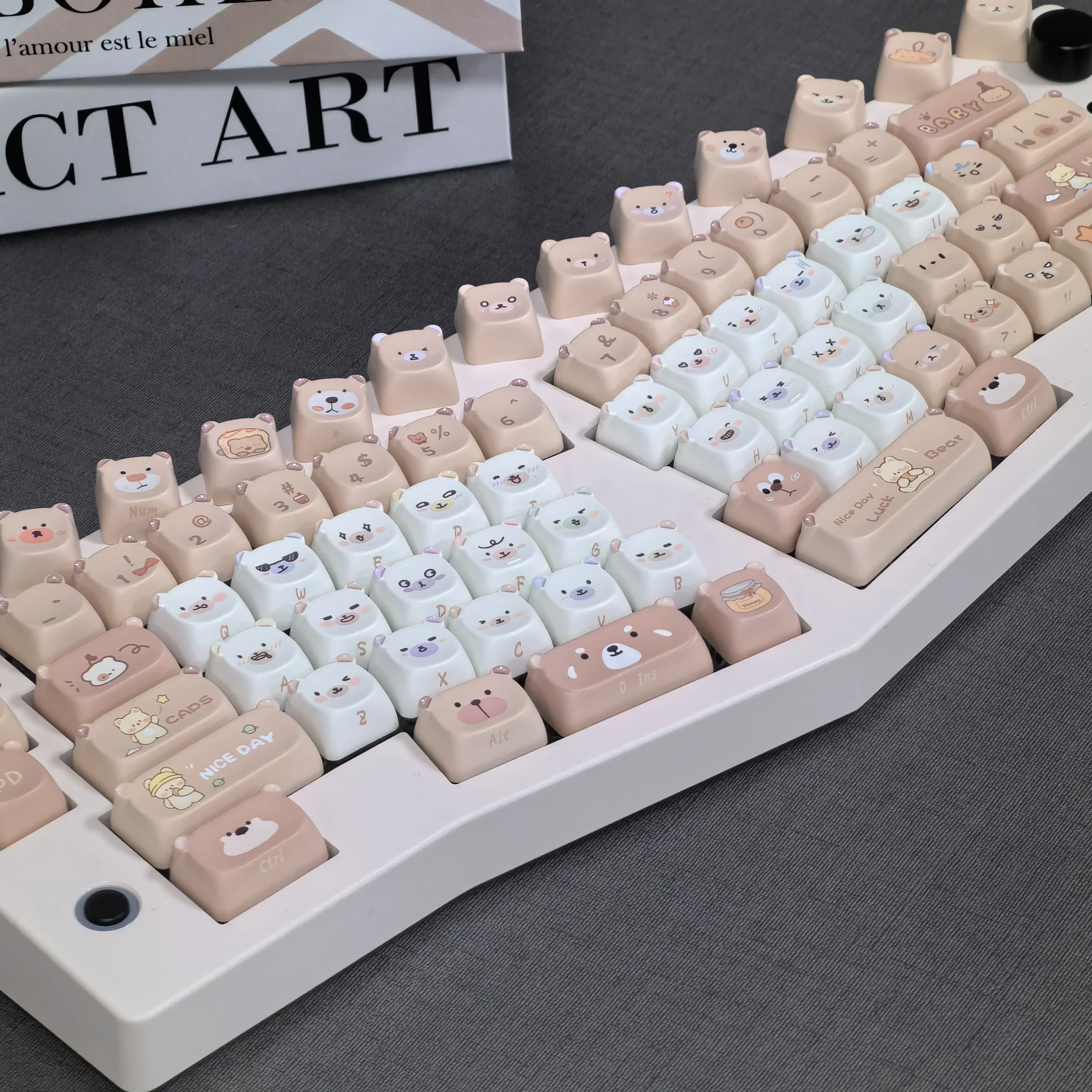 

133 клавиш милый медведь мокко Keycap EAO Высота хаки белый медведь голова дизайн PBT Keycap боковая гравировка письмо для механической клавиатуры