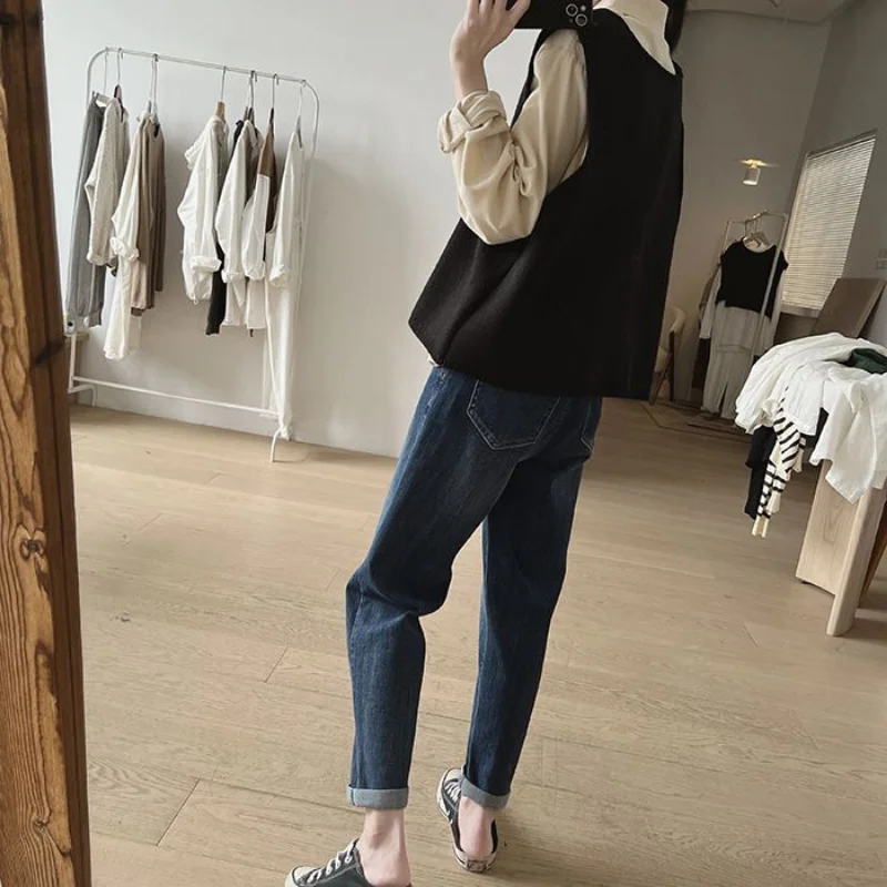 Sleeveless Sweater Vests Women Knitted Loose Leisure Solid V-neck Simple Vintage Asymmetrical Designed Chic Fashion New Winter