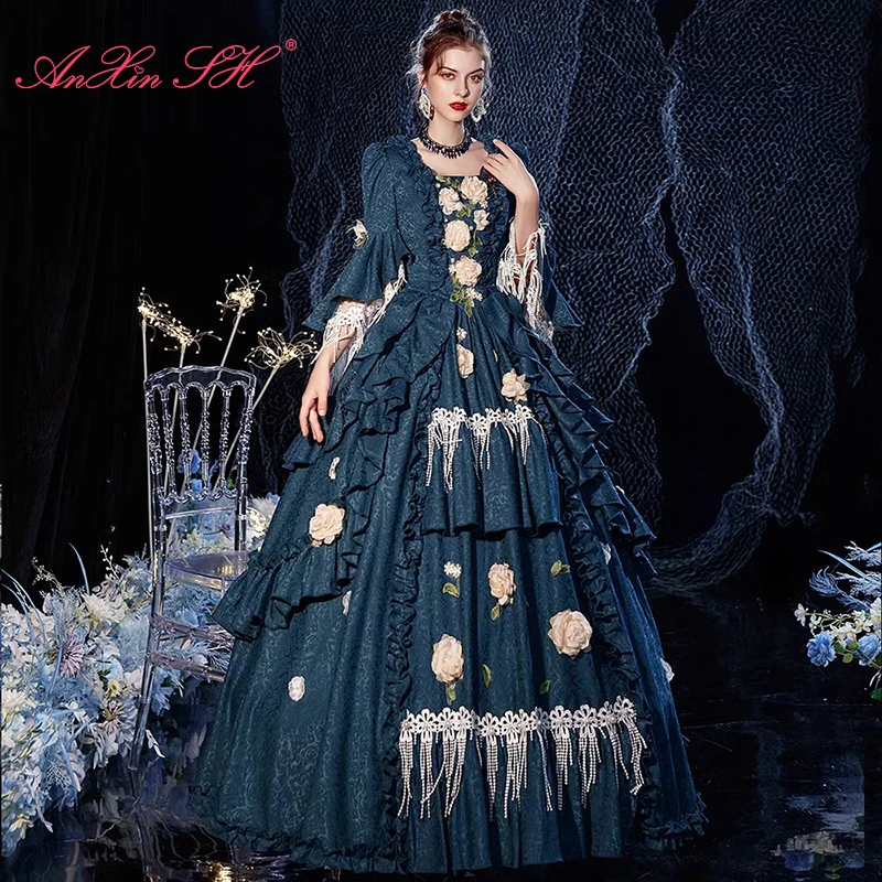 

Платье для выпускного AnXin SH: глубокий зеленый атлас, розы, вырез «сердечко», длинные расклешенные рукава, шнуровка, индивидуальный пошив